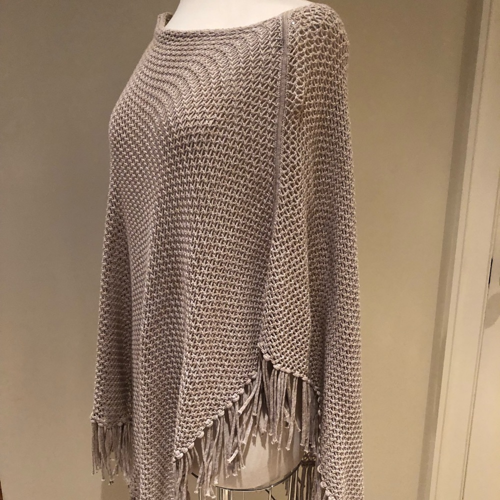 Minnie rose crochet cape